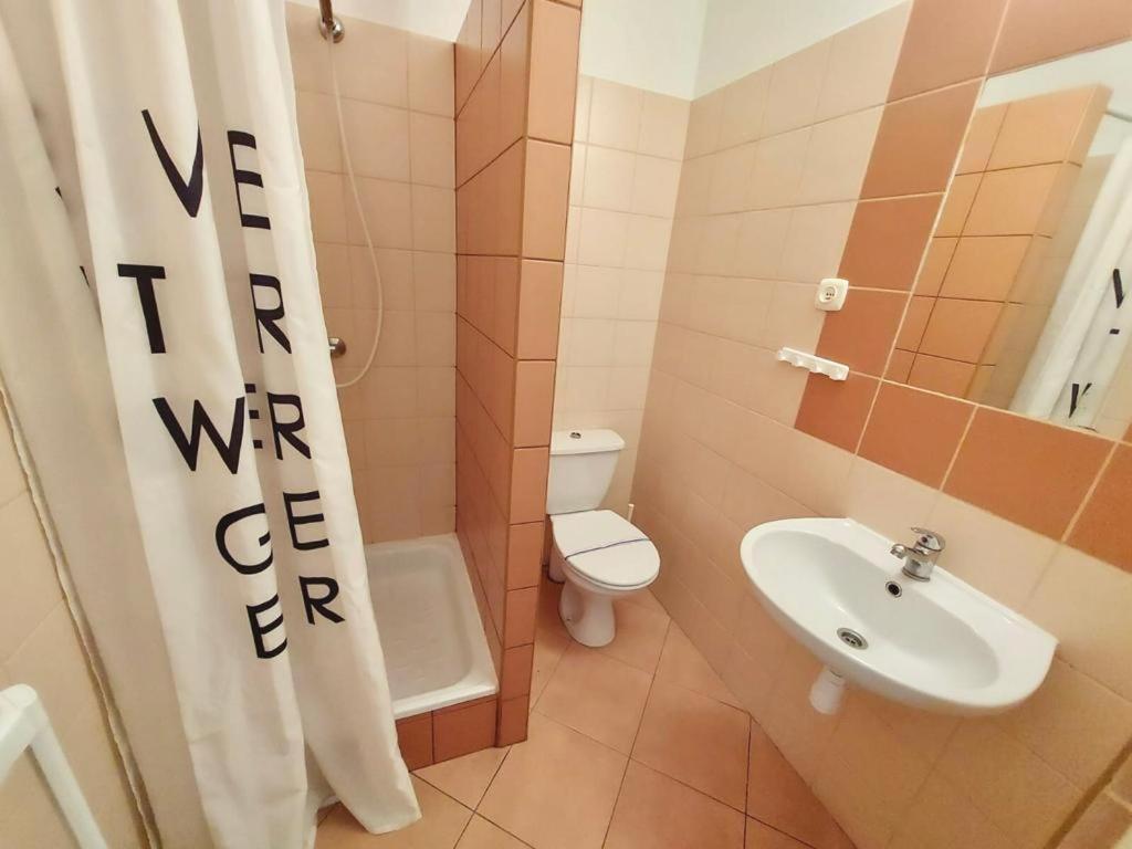 Bed and Breakfast Pod Roza Economy Леба Экстерьер фото